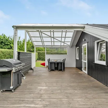 Holiday home Ullakarin - 350m From The Sea In Se Jutland By Interhome Sonderby (Midtjylland)