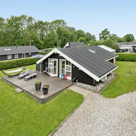 Holiday home Ullakarin - 350m From The Sea In Se Jutland By Interhome *